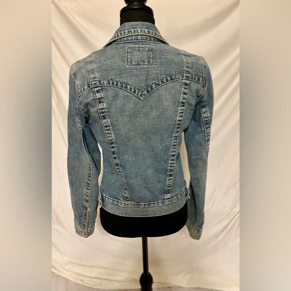 True Religion Vintage M denim jacket. 🔥‼️ - Picture 5 of 6